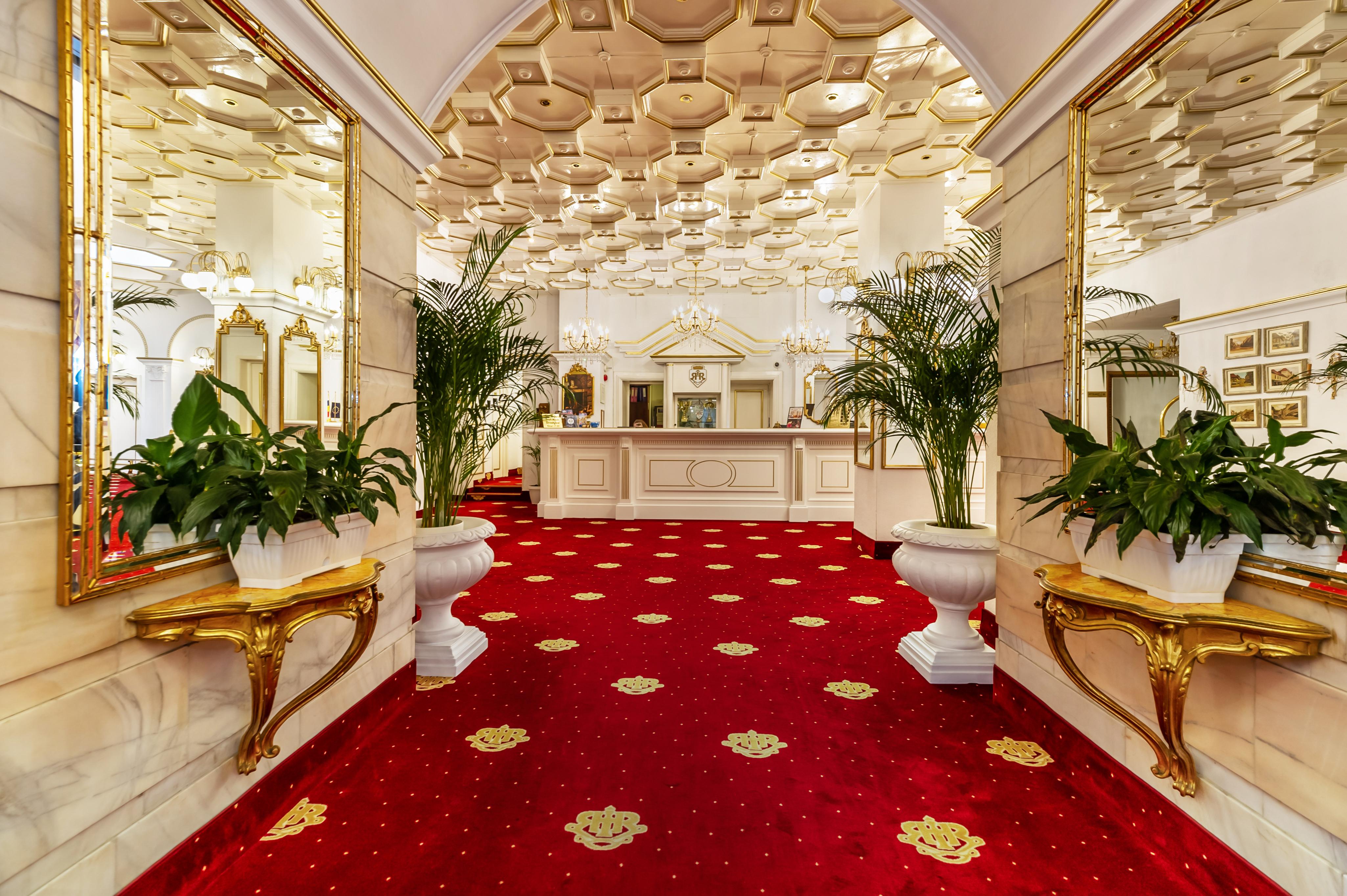 Hotel Imparatul Romanilor Hotel & Spa 시비우 외부 사진